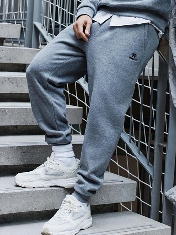 Tommy Life Joggingpak 'Aktive Sets' in Grijs