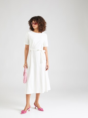 Robe 'Billina' minimum en blanc