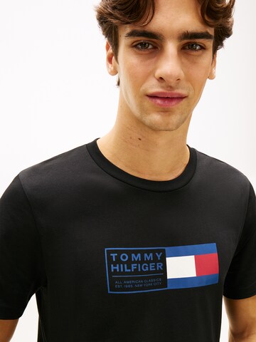 T-Shirt 'BRAND LOVE' TOMMY HILFIGER en noir