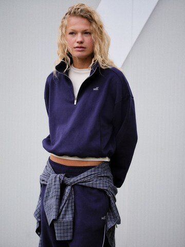 Sweat-shirt self. en bleu