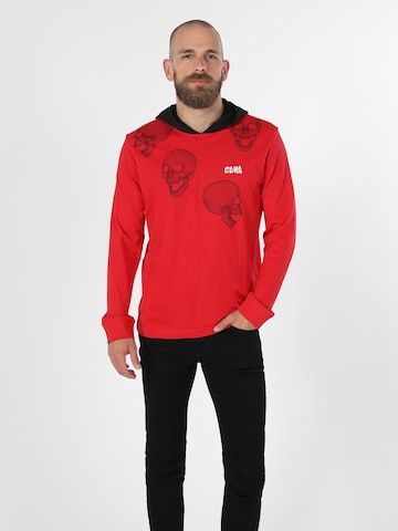 Colin's Shirt in Rood: voorkant