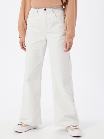 Wide leg Jeans de la Cotton On pe alb: față