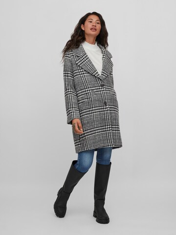 VILA Between-Seasons Coat 'Ronya' in Black