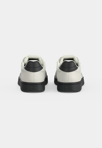 Baskets basses 'ARCHIVE '98 RETRO' Tommy Jeans en blanc