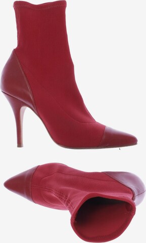 SCHUTZ Dress Boots in 39 in Red: front