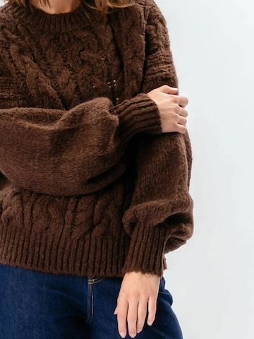 Pullover ' Emma Cable ' di TEESHOPPEN in marrone
