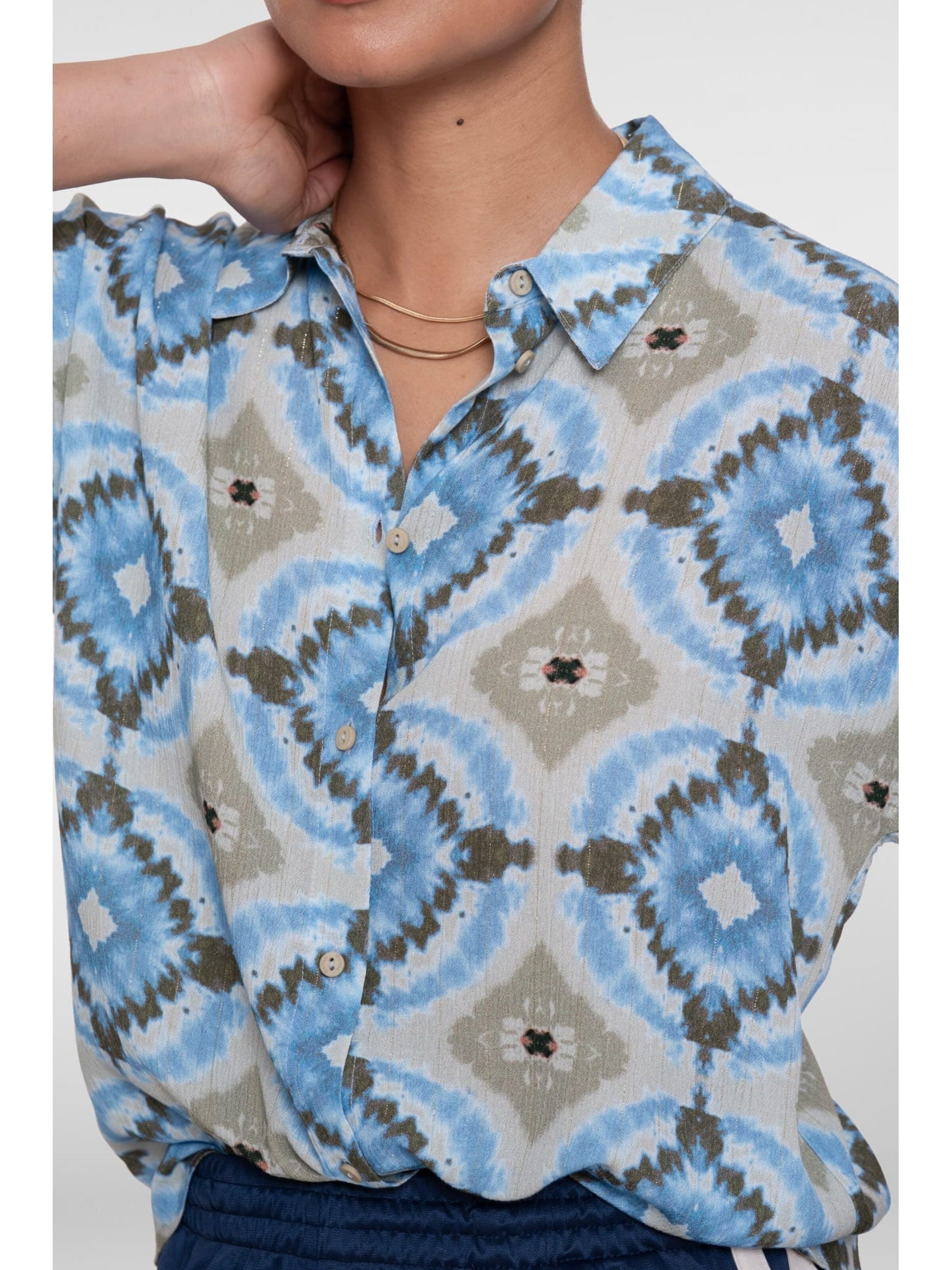 Geisha Blouse in Blue: front