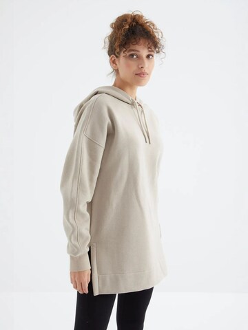 Tommy Life Sweatshirt in Beige