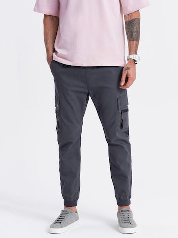 Pantalon chino 'OM-PAJO-0125' Ombre en gris : devant