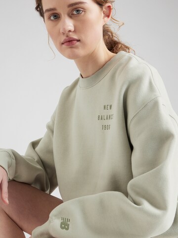 new balance Sweatshirt 'Iconic' in Groen