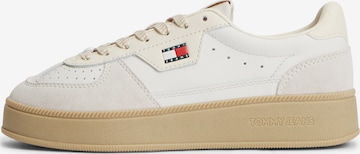 Baskets basses 'The Greenwich Edge Max' Tommy Jeans en blanc : devant