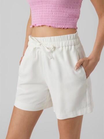 VERO MODA Loosefit Broek 'Carmen' in Wit