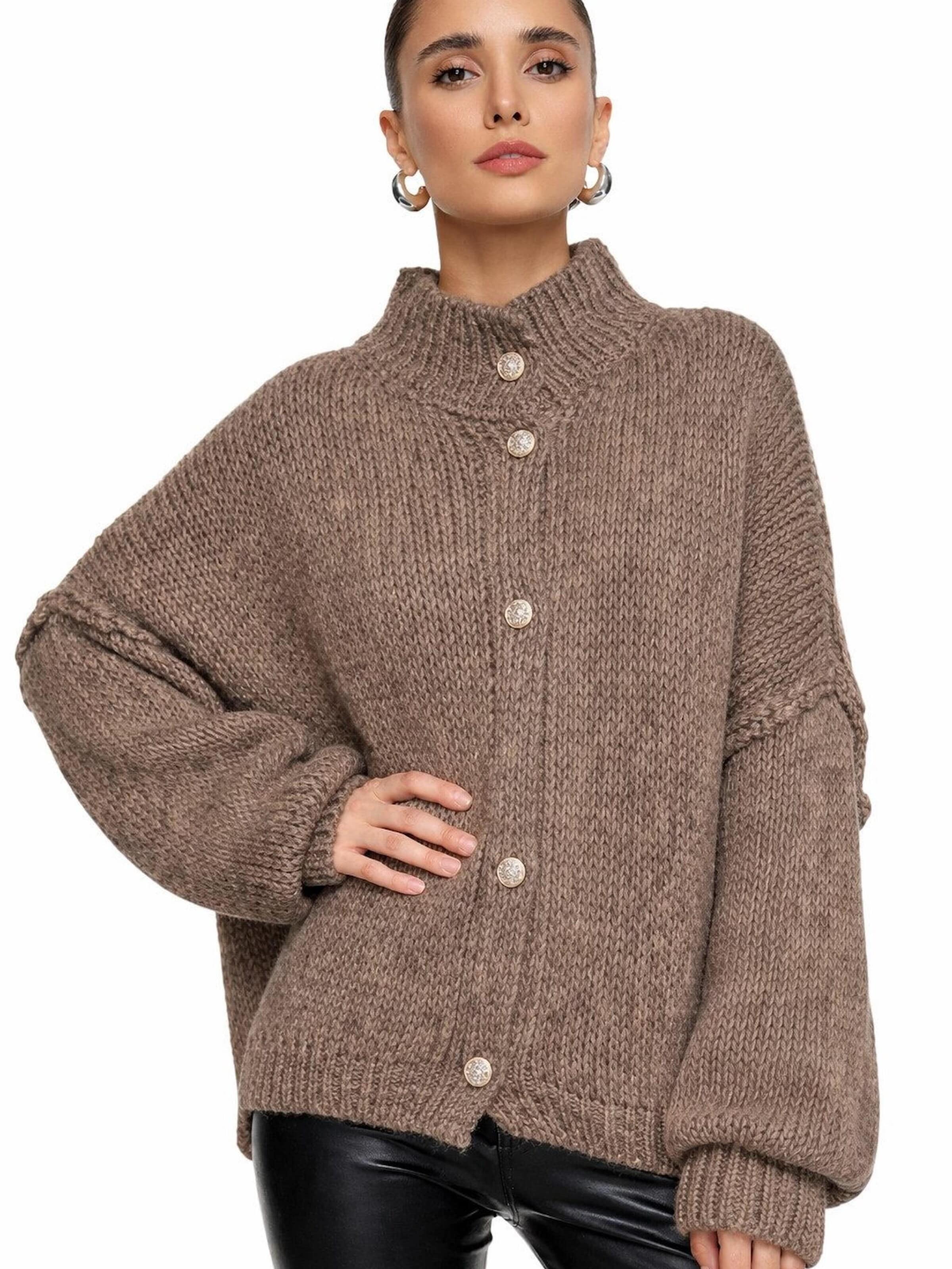 Worldclassca Oversized Cardigan 'Strickjacke mit Knopf' in Grey: front