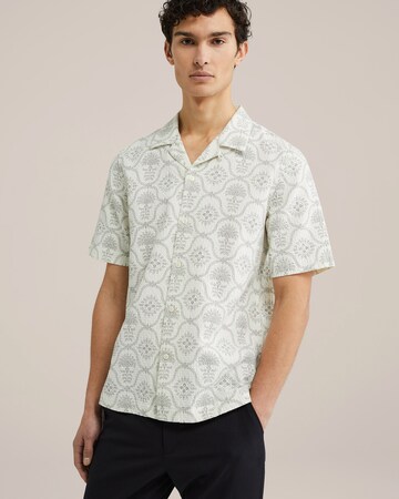 Coupe regular Chemise WE Fashion en blanc : devant