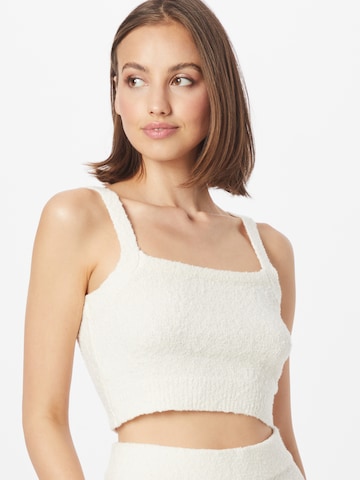 Cotton On Body Μπλουζάκι ύπνου σε λευκό: μπροστά