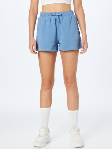 WEEKDAY Regular Shorts 'Essence' in Blau: predná strana