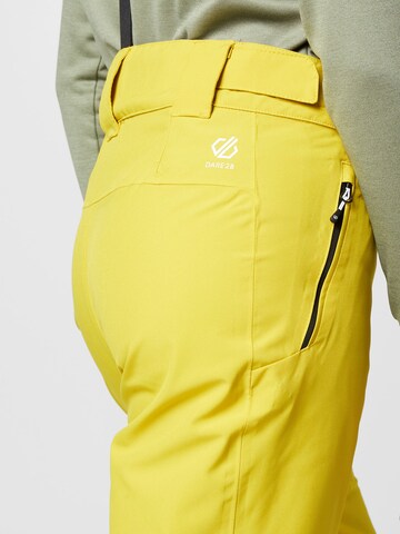 Regular Pantalon de sport 'Achieve II' DARE2B en jaune