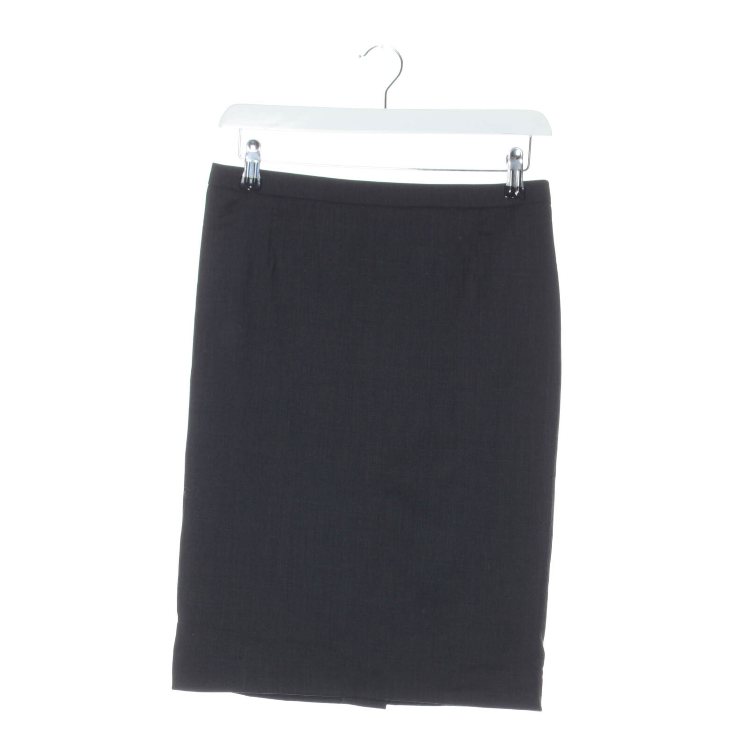 Windsor Skirt in S in Black: front