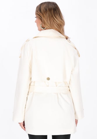 faina - Abrigo de entretiempo 'Festive' en blanco