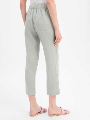 Marie Lund Loose fit Pleat-Front Pants in Green