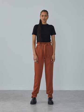 LeGer by Lena Gercke Tapered Broek 'Victoria' in Bruin