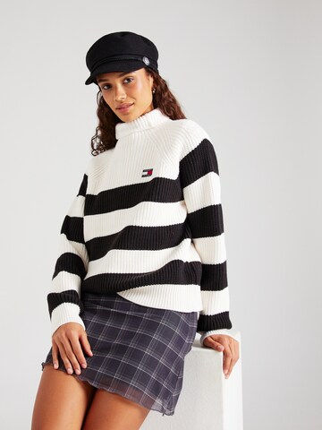 Tommy Jeans Pullover in Schwarz: Vorderseite