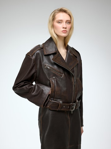 V S P Winterjacke 'Anya'‌‌‌‌‌‌‌‌ in Braun: Vorderseite