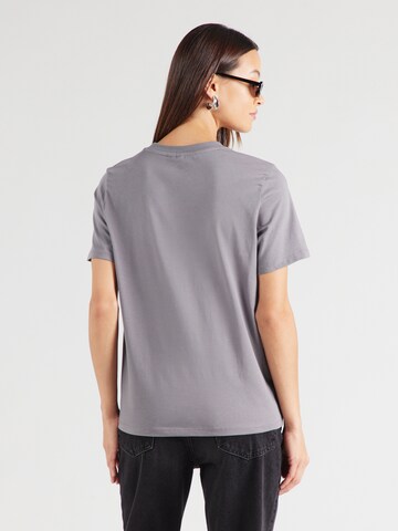 Tricou 'PCRIA' de la PIECES pe gri