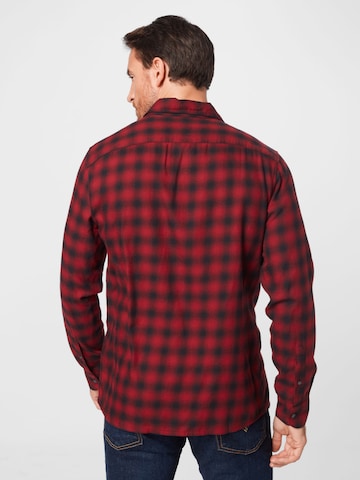 Coupe regular Chemise Abercrombie & Fitch en rouge