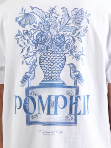 POMPEII T-shirt 'AUTOPILOT' i vit