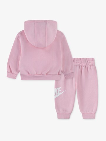 Nike Sportswear Joggingpak 'CLUB FLEECE' in Roze
