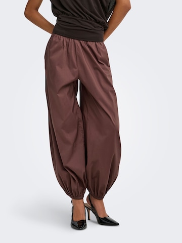 JDY - Loosefit Pantalón bombacho 'FRANKIE' en marrón: frente