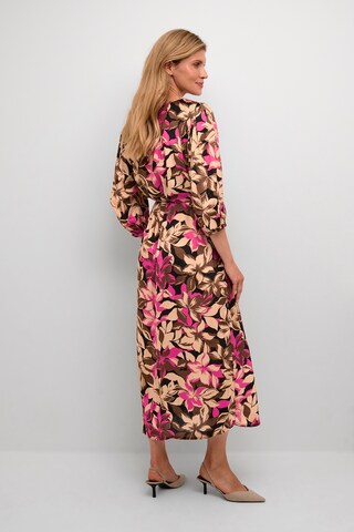 Robe 'Dorita' Kaffe en rose