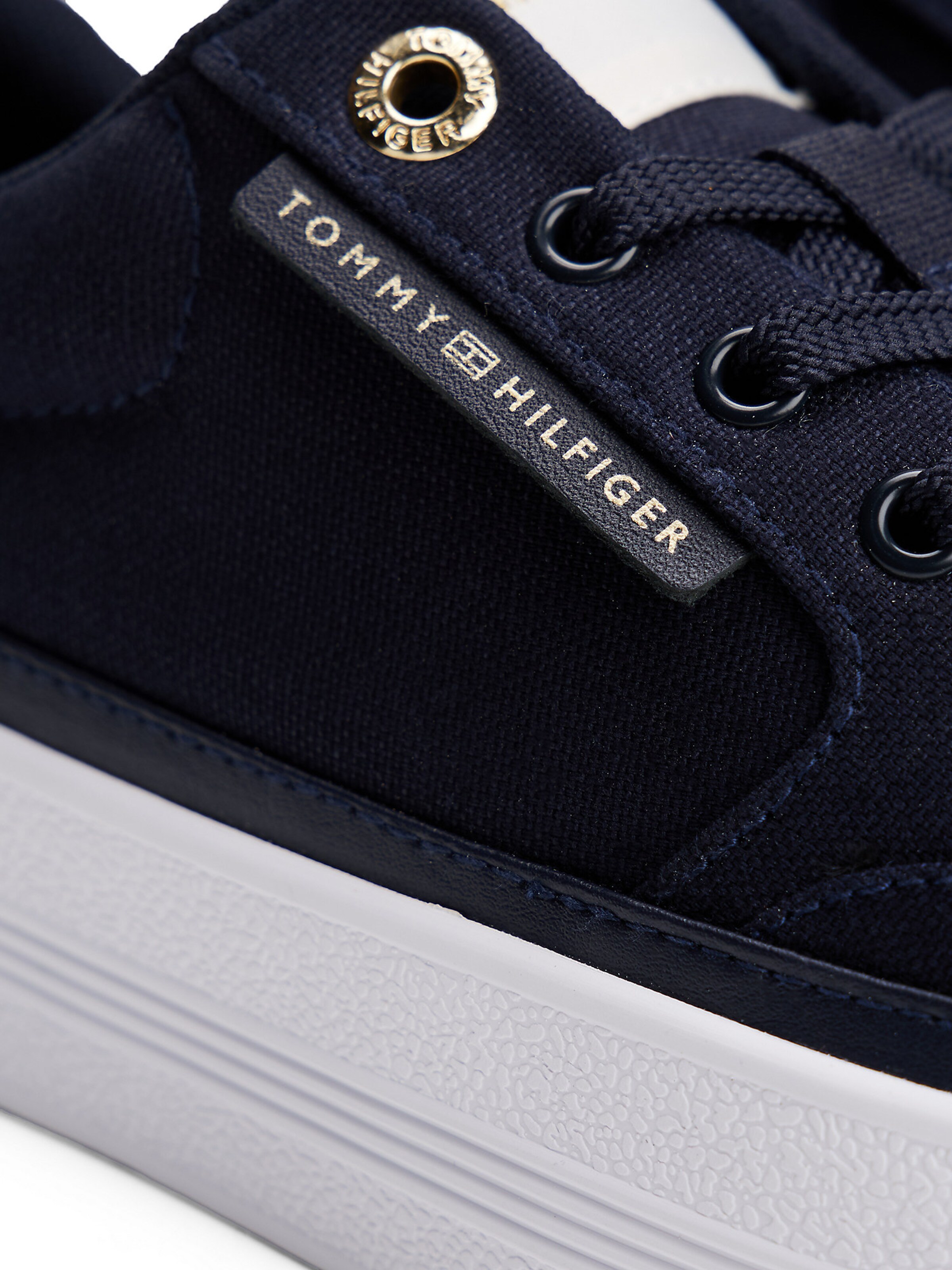 TOMMY HILFIGER Sneaker 'Essential' in Blau