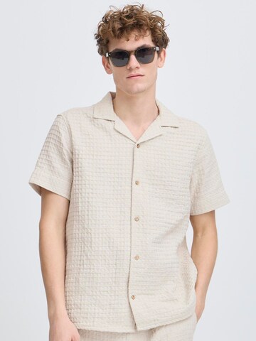 Fit confort Chemise 'Earnest' Kronstadt en beige : devant