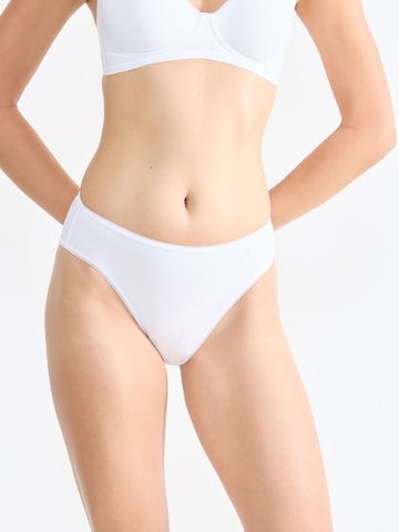 Slip 'Pure Comfort' SLOGGI en blanc : devant