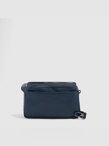 Piquadro Schoudertas in Blauw