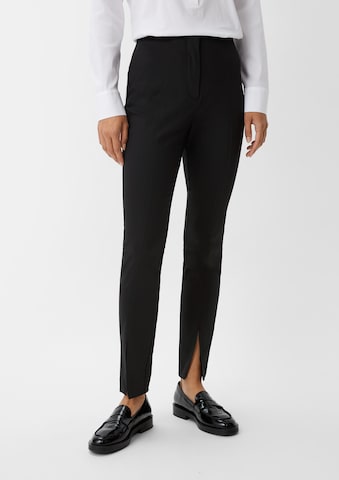 COMMA - Slimfit Pantalón en negro: frente