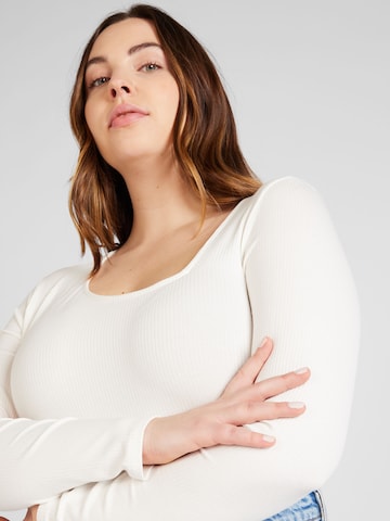 T-shirt 'CARINA' Vero Moda Curve en blanc