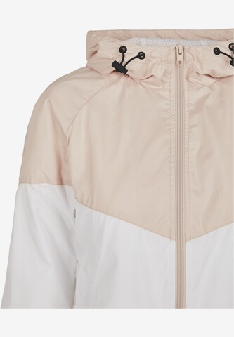 Urban Classics - Chaqueta de entretiempo 'Arrow Windbreaker' en blanco