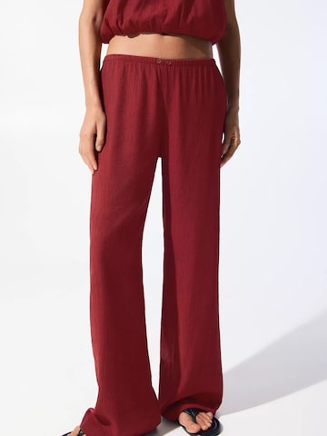 Pull&Bear Loosefit Broek in Rood: voorkant