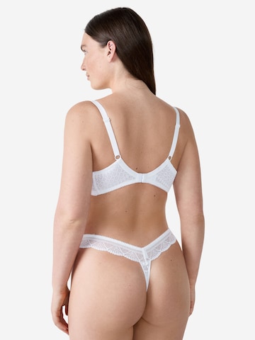 T-shirt Reggiseno 'Idole' di ETAM in bianco