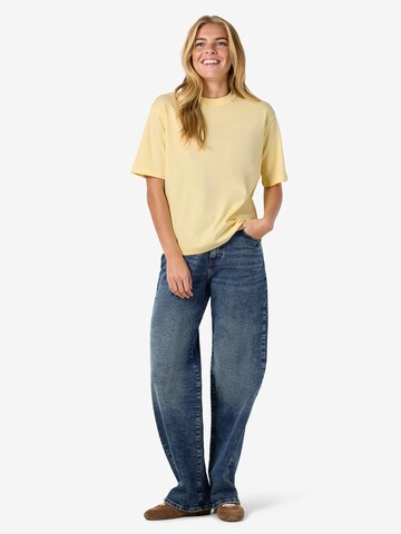 Noisy may Μπλουζάκι 'NMKIM' σε κίτρινο