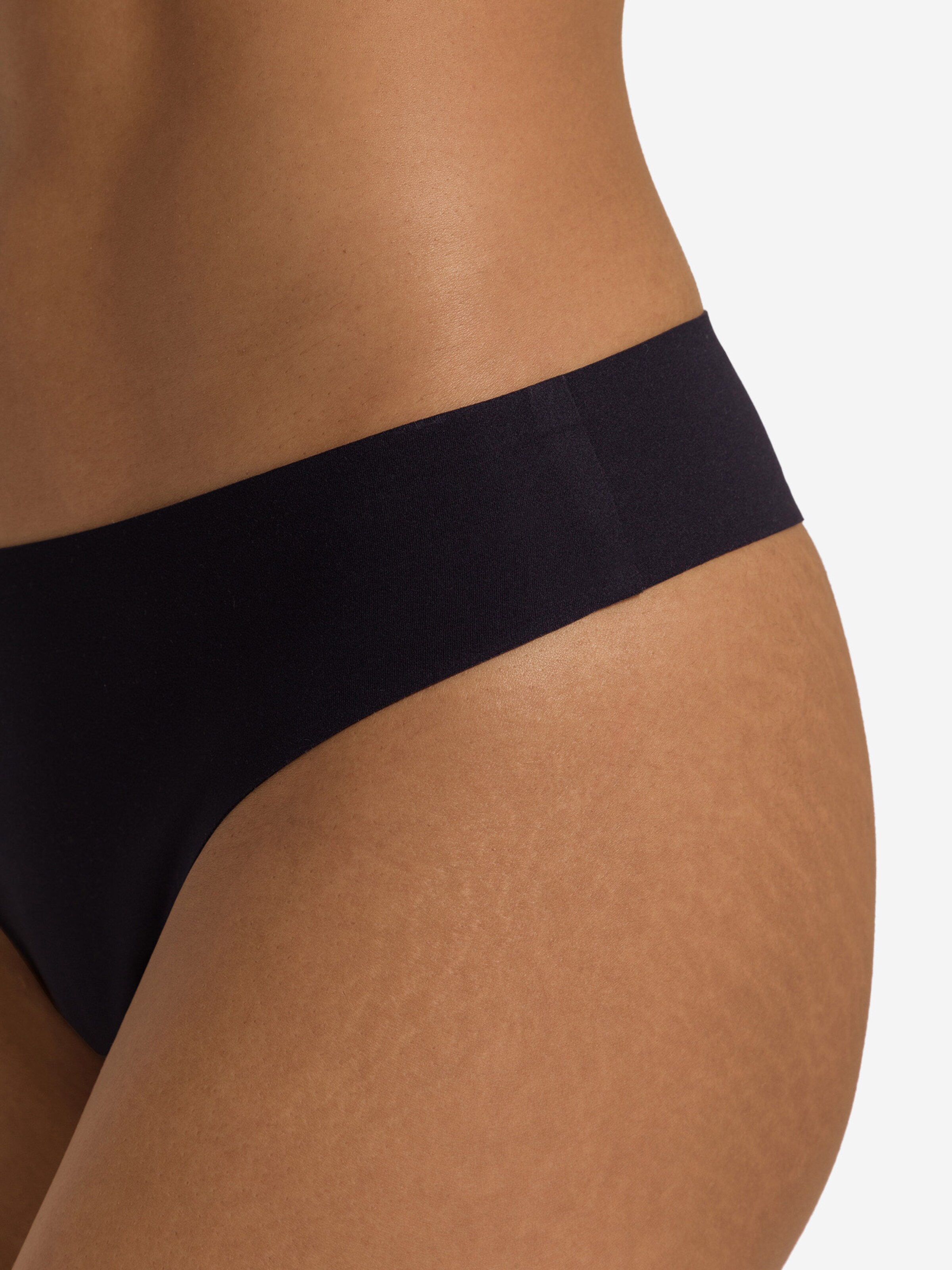 Hanro String ' Invisible Touch ' in Schwarz