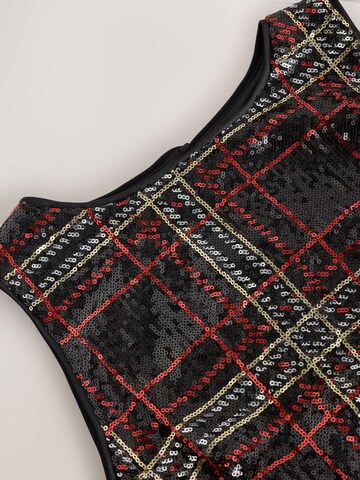 Next Top in Black