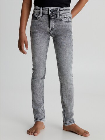 Calvin Klein Jeans Skinny Jeans in Grijs: voorkant