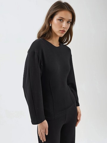 Busem - Blusa em preto