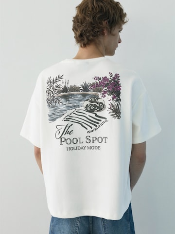 Pull&Bear Shirt in White: front