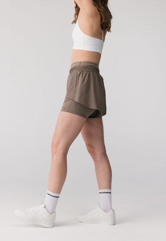 Girlfriend Collective Skinny Sports trousers 'Fallon' in Brown
