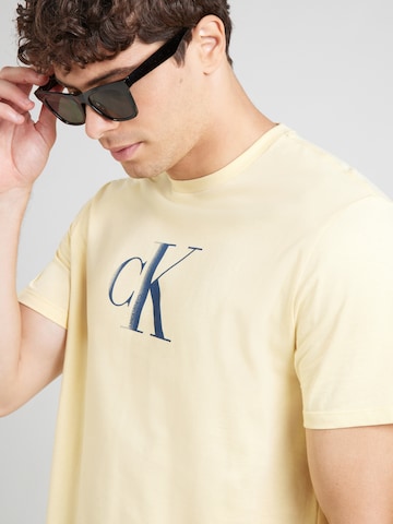 Calvin Klein Jeans Тениска в жълто